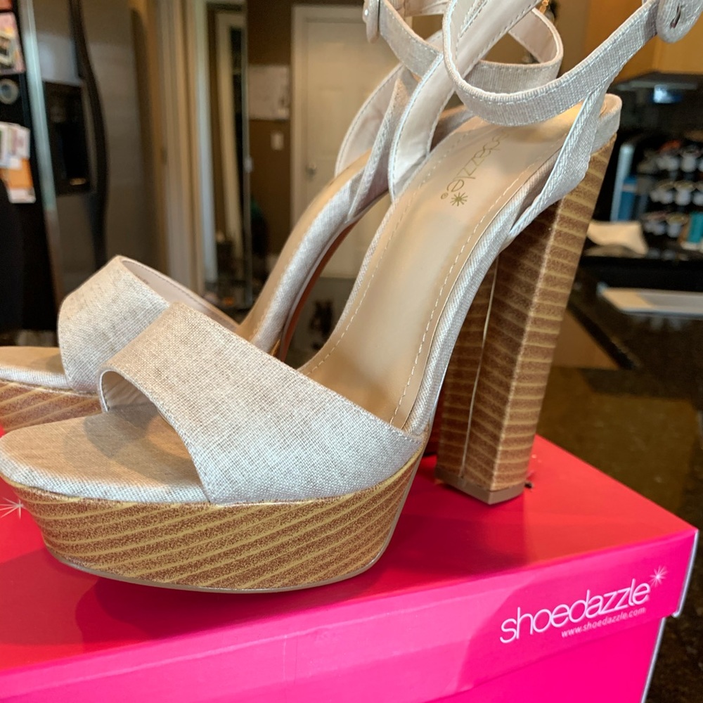 Platform beige linen heels
